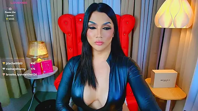 Laureen_Hilton élő XXX-chatje