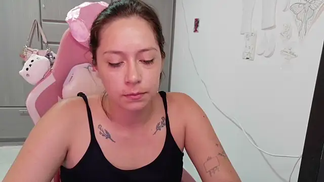 MommyMiaWs live XXX chat