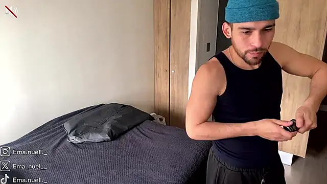 Emanuell__'s Live XXX Chat