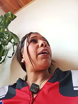 Ivon_Cn Live XXX chat