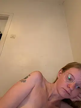 jannis1992 Adlı Modelin Canlı XXX Sohbeti