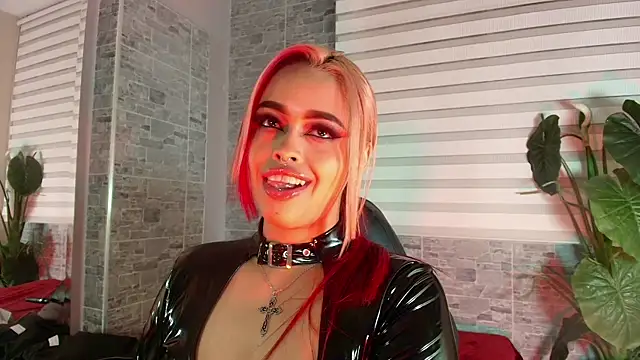 EvaaFoxxy1's Live XXX Chat
