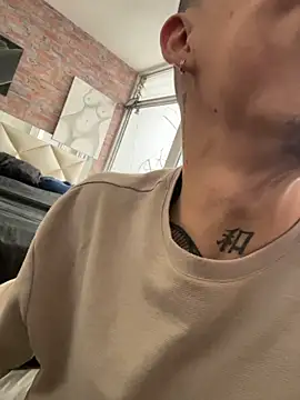 AlphaMasterXxx Chat XXX in diretta