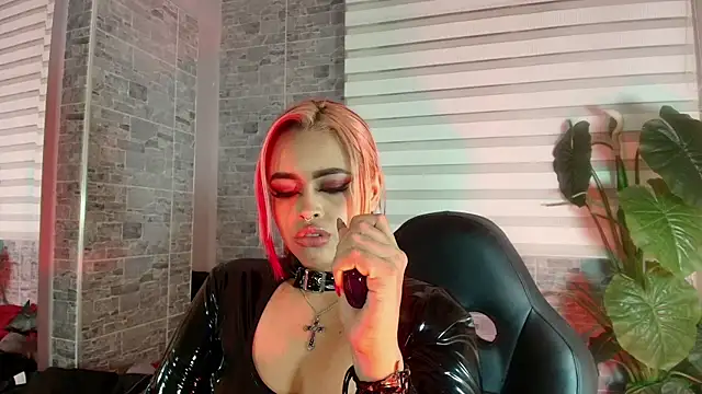 EvaaFoxxy1: вебкам-шоу