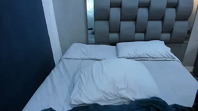 Charlie___Muskn Webbikameraesitys