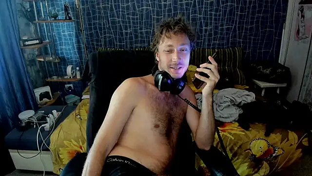 XXX chat uživo modela CuteBoy228