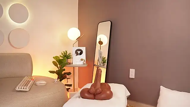 XXX chat uživo modela OSHUN_