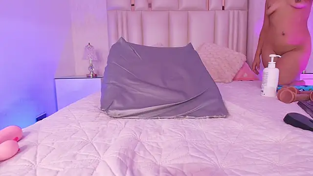 mia_velvett_'s Live XXX Chat