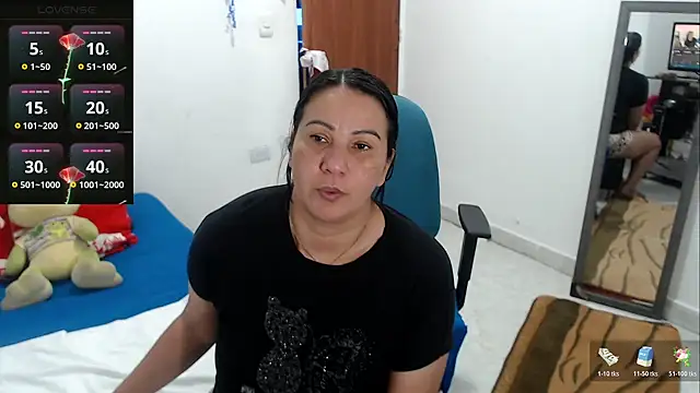 LAURA_Foxht Live XXX-Chat