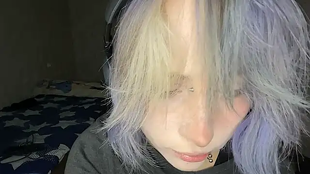 Shinecirtus22 élő XXX-chatje