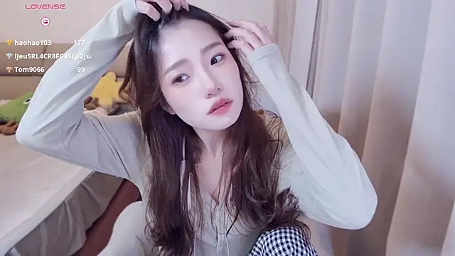 yuyu_77 live XXX chat