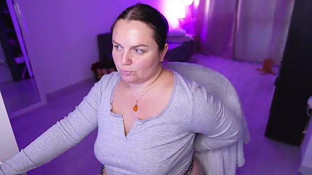 Chat +18 de ameliaminkx ao vivo