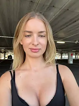 XXX chat uživo modela EvieEvans