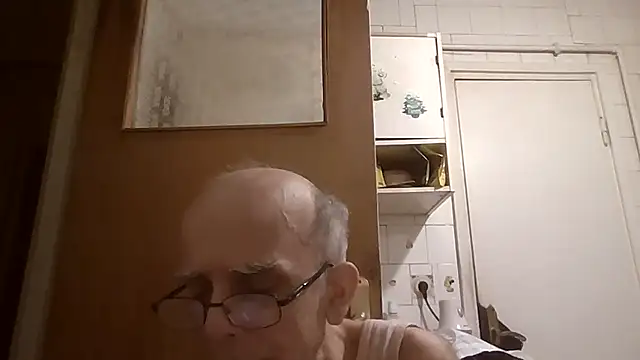 mariusica1@xh's Live XXX Chat