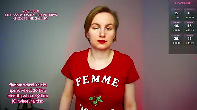 KinkyMissCherry Chat XXX in diretta