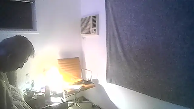 Handsolo_porn Show in webcam