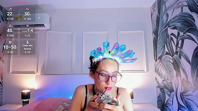 Hada_Magica Adlı Modelin Canlı XXX Sohbeti
