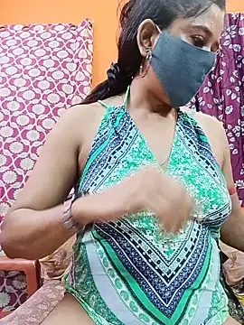 Hotpuja25's Live XXX Chat