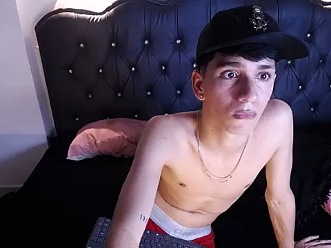 Онлайн чат XXX Nicolas_Rosenthal