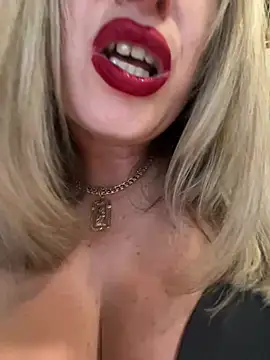 Kittenforyou live XXX chat