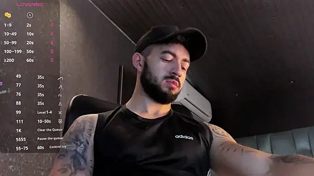 XXX chat uživo modela MarkWalker__