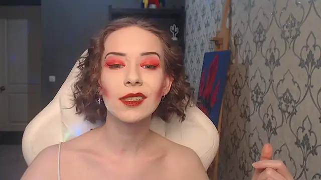 FascinatingEyess élő XXX-chatje
