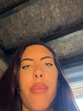 Eyline élő XXX-chatje