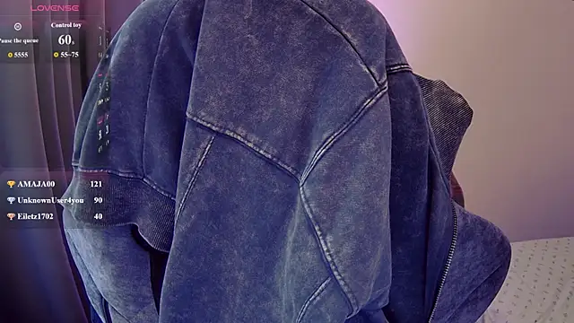 KatiKate Adlı Modelin Canlı XXX Sohbeti