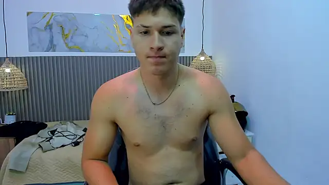 XXX chat uživo modela AlessandroFranco