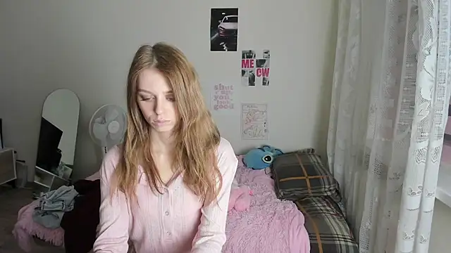 AnikaBest Adlı Modelin Canlı XXX Sohbeti