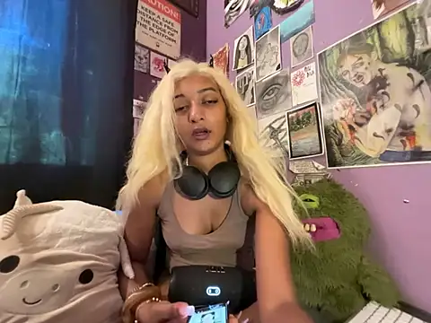 Chat +18 de saidyl ao vivo