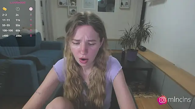 mel_collins' Live XXX Chat