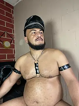 the_master_foal_'s Live XXX Chat