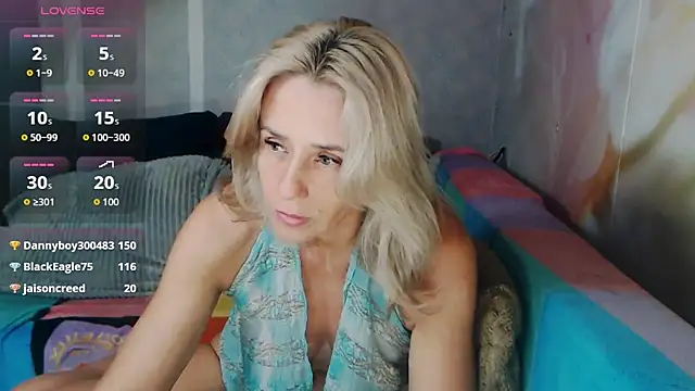 Sly_Oksi's Live XXX Chat