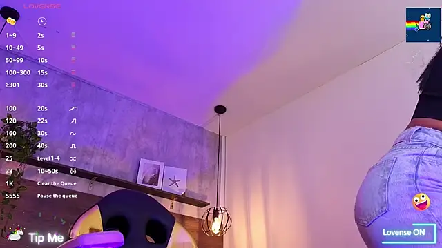 miiaboss_'s Live XXX Chat