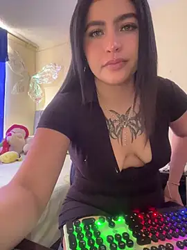 _luna_torres élő XXX-chatje