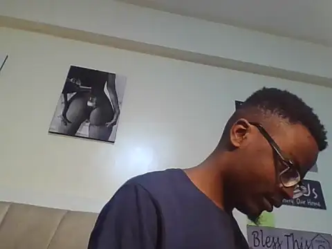 צ'אט XXX בשידור חי של freakyboy255