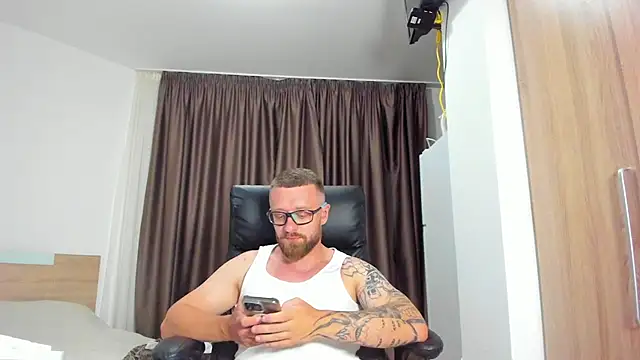 Živý XXX chat Findom_guy