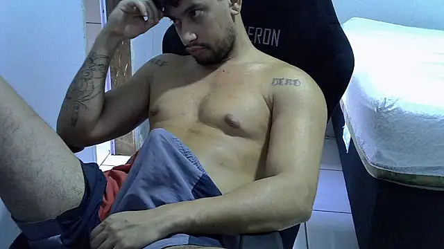 Show de webcam de moreno_dotado22