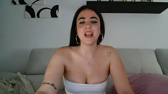 leilacam25's Live XXX Chat
