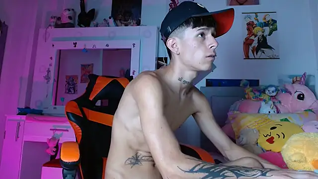 צ'אט XXX בשידור חי של Jake_beach_
