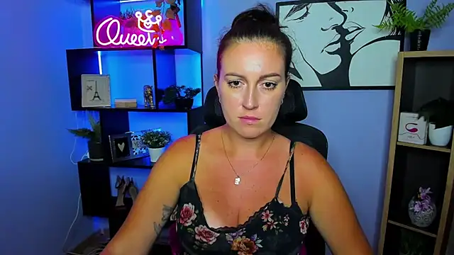 XXX chat uživo modela FUN_AMI