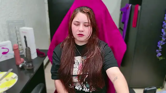 ann_bronw élő XXX-chatje