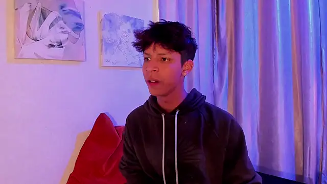Chat XXX en directo de Ethan_qop