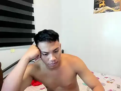 urfucker_vinz Chat XXX in diretta