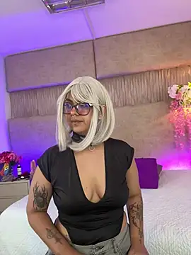 __Izumii__ live XXX chat