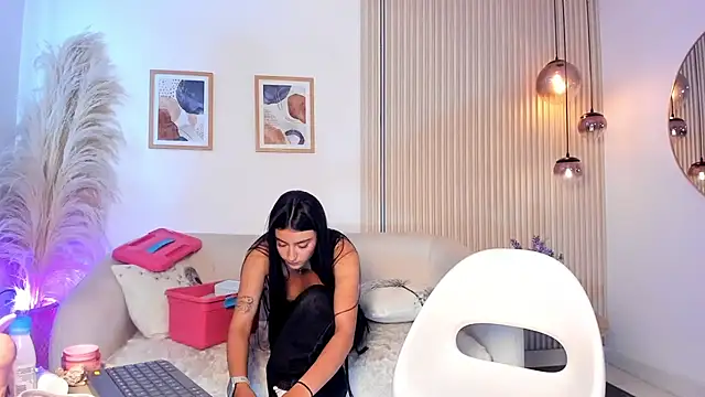 Chatroom XXX en direct de Bella_rochee