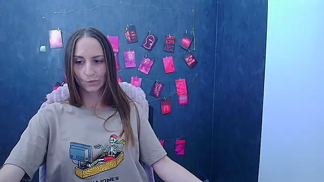 Show modela Just_Julie_ na web-kameri