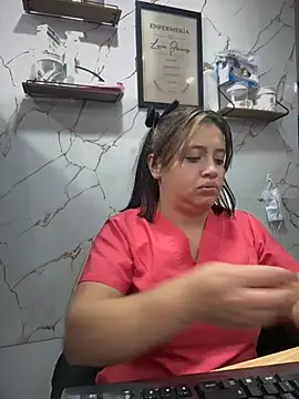 Melany-1 Adlı Modelin Canlı XXX Sohbeti