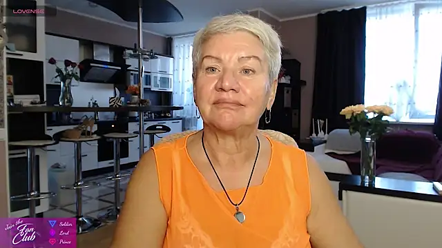 צ'אט XXX בשידור חי של roxana_brooks